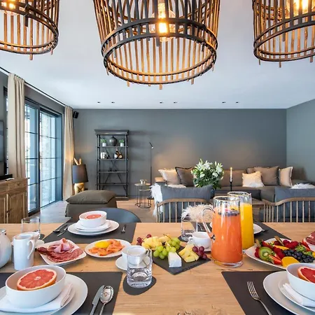 Апартаменти B Five Luxury
