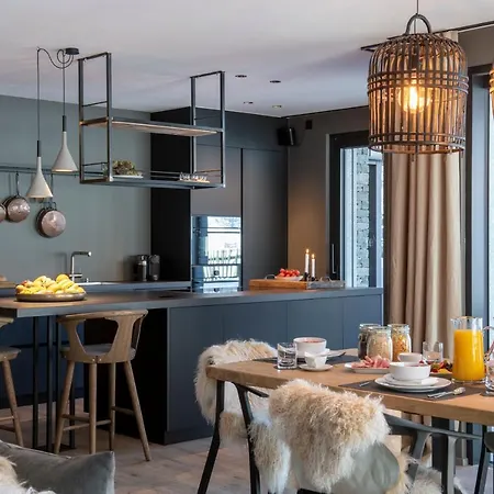 Апартаменти B Five Luxury *